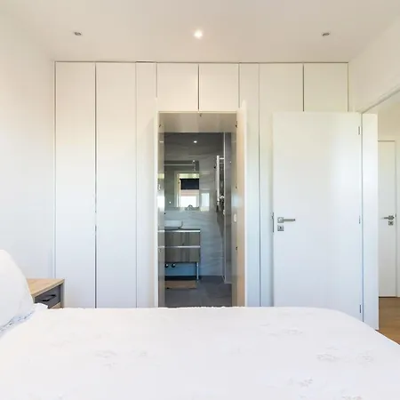 Holiday home Gil - Luxurious V5 W Pool By Lovelystay Vila Nova de Gaia