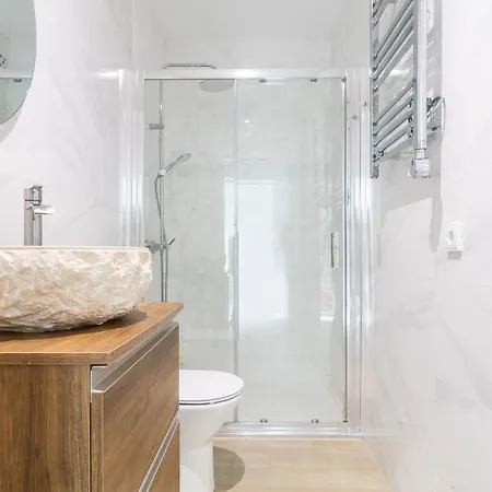 Gil - Luxurious V5 W Pool By Lovelystay Holiday home *