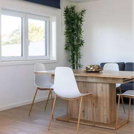 Gil - Luxurious V5 W Pool By Lovelystay *