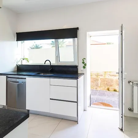 Gil - Luxurious V5 W Pool By Lovelystay Holiday home *