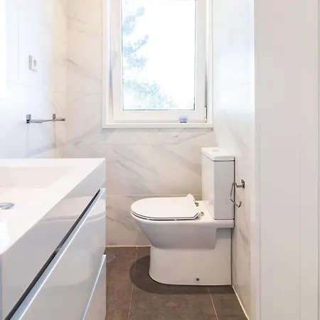 Gil - Luxurious V5 W Pool By Lovelystay *