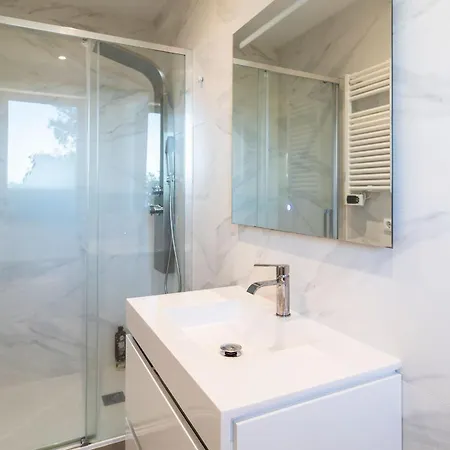 בית נופש Gil - Luxurious V5 W Pool By Lovelystay *