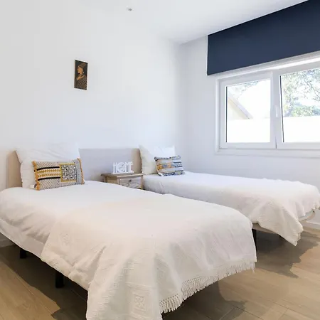 Gil - Luxurious V5 W Pool By Lovelystay *