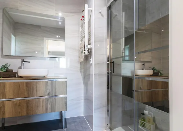 Gil - Luxurious V5 W Pool By Lovelystay * Vila Nova de Gaia